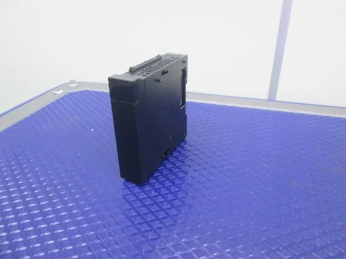 Keyence KV-7000C PLC