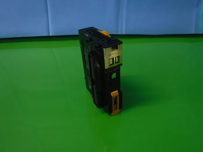 오므론 CJ2M-MD211 시퀀서(PLC) 펄스 I/O 유닛 상세 이미지 - ASKINDEX 코리아