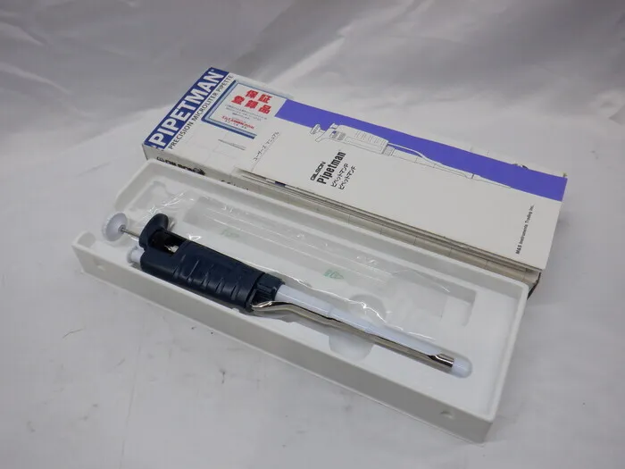 Gilson P1000 Micropipette Detail Image - ASKINDEX Korea