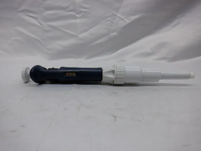 Gilson P5000 Micropipette Detail Image - ASKINDEX Korea