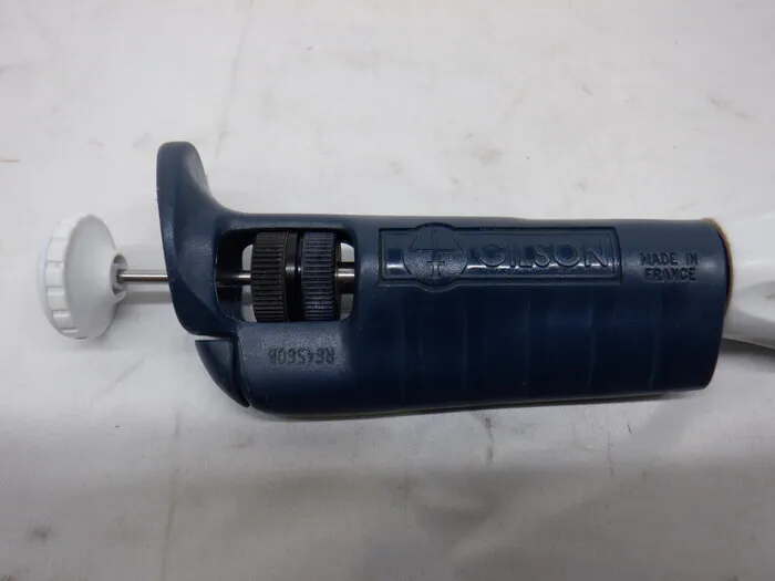 Gilson P5000 Micropipette Detail Image - ASKINDEX Korea