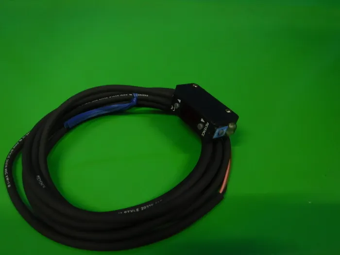 Keyence PZ-V11 앰프 내장형 광전 센서 상세 이미지 - ASKINDEX 코리아