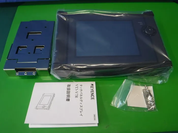 Keyence VT3-V7R 터치 패널