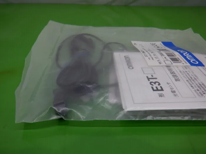 Omron E3T-SR42-S 2M Photoelectric sensor (retroreflective type) Detail Image - ASKINDEX Korea