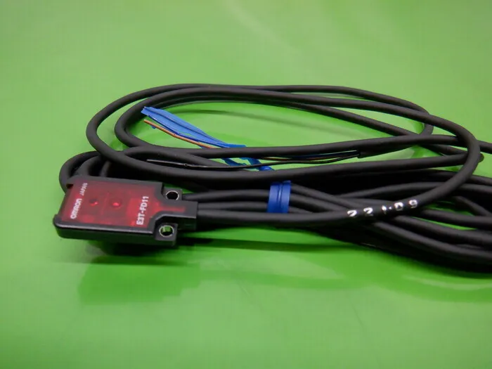 Omron E3T-FD11 2M Photoelectric sensor (diffuse reflection type) Detail Image - ASKINDEX Korea