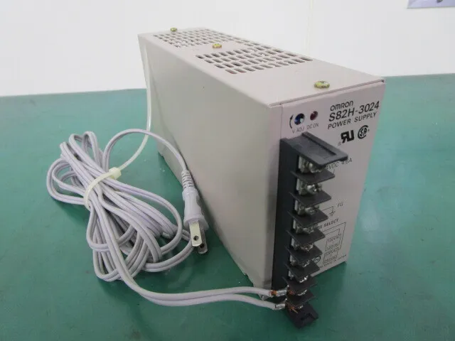 오므론 S82H-3024 DC 전원 공급 장치