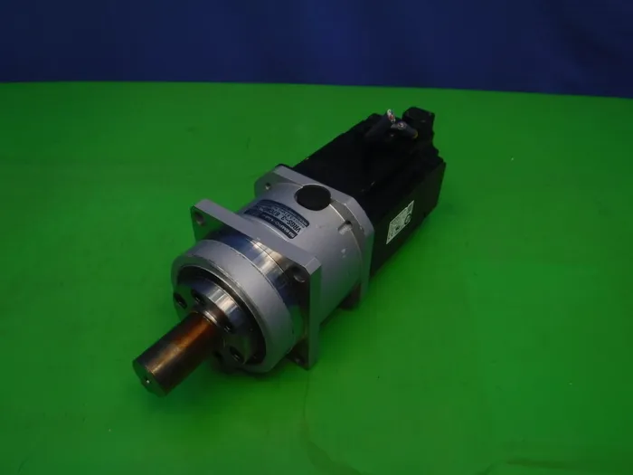 Keyence SV-M075AK AC 서보 모터