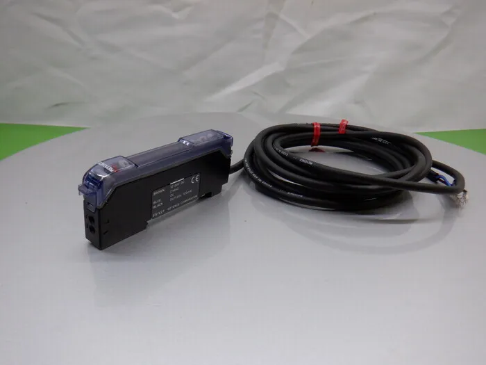 Keyence FS-V21 파이버 센서 앰프 (부모 기계)