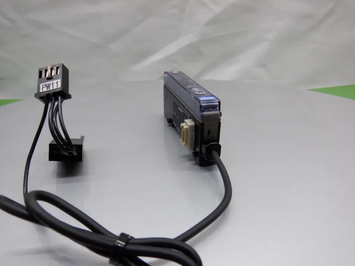Keyence FS-V12 Fiber sensor amplifier (one-line slave unit) Detail Image - ASKINDEX Korea