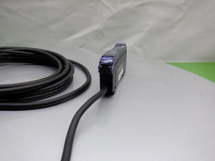 Keyence FS-V31 Fiber sensor amplifier (parent unit) Detail Image - ASKINDEX Korea