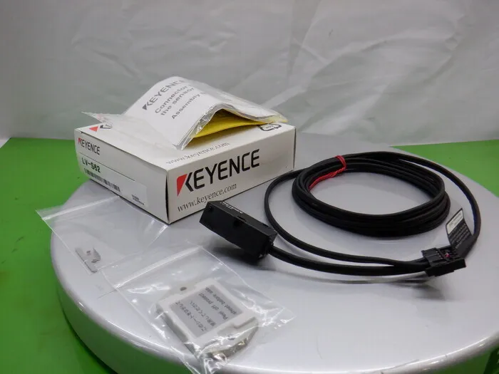 Keyence LV-S62 센서 헤드 (회귀 반사 평행광 영역)