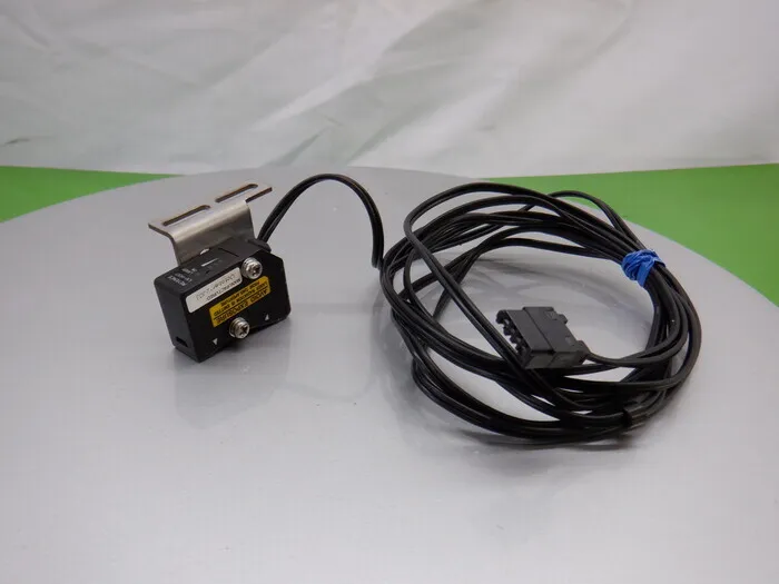 Keyence LV-H37 센서 헤드 (반사형 스폿 타입 극소 스폿 ø50 µm)