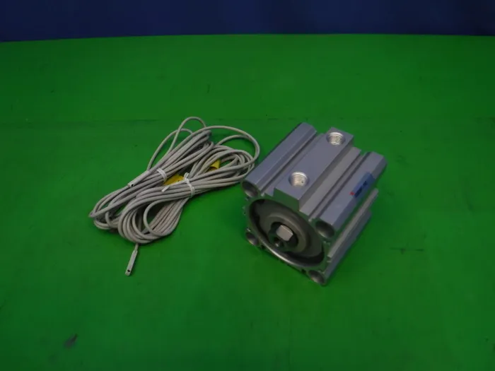  CDQ2B63-30D 실린더(박형)
