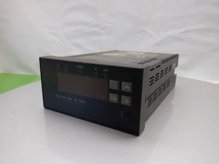 오므론 K3TX-VD21A-C1 디지털 패널 미터