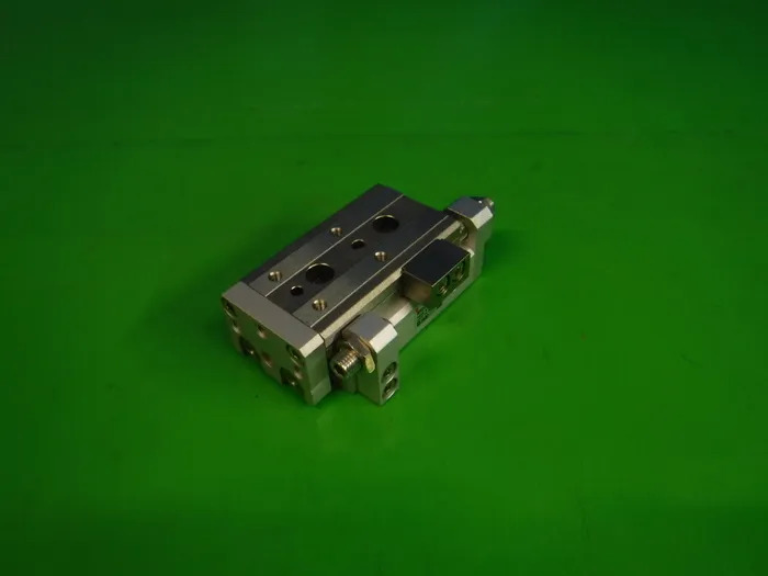  MXQ12L-20C 실린더 (가이드 포함)