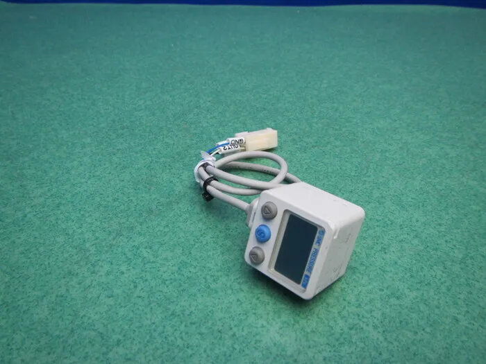 SMC ZSE80-A2-A-M 디지털 압력 스위치