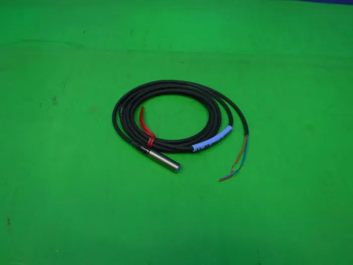 Keyence EV-108M 2-wire proximity sensor Detail Image - ASKINDEX Korea