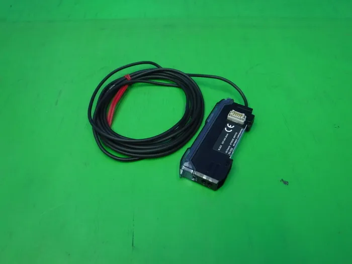 Keyence FS-V32 Fiber Amplifier Detail Image - ASKINDEX Korea