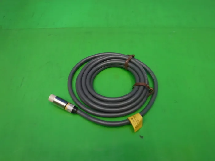 Omron E2E-X8MD1 Close sensor Detail Image - ASKINDEX Korea