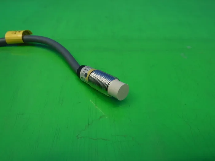 Omron E2E-X8MD1 Close sensor Detail Image - ASKINDEX Korea