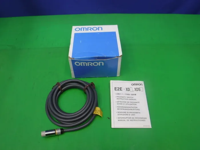 오므론 E2E-X8MD1 근접 센서