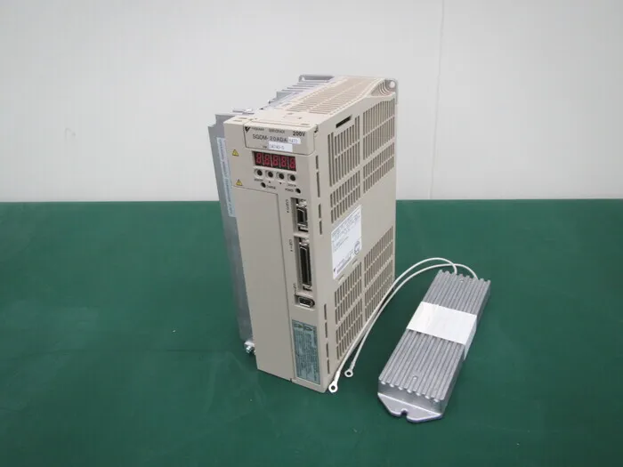 야스카와 전기 SGDＭ-20ADAY472 서보 드라이버