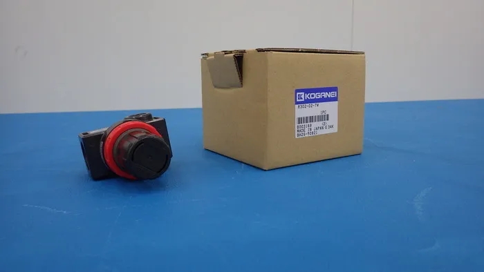 코가네이 R302-02-7W 레귤레이터