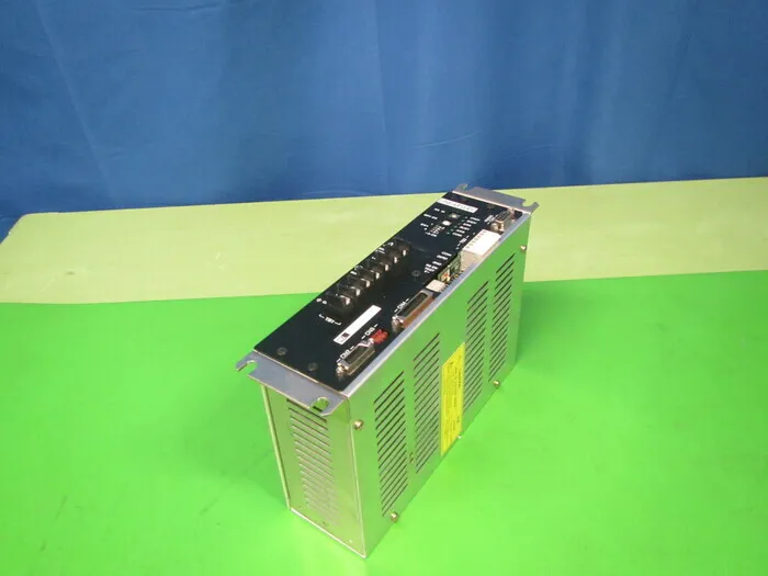 요코가와 전기 UM1L-130C-1AA-2SA-2/CN 서보 드라이버