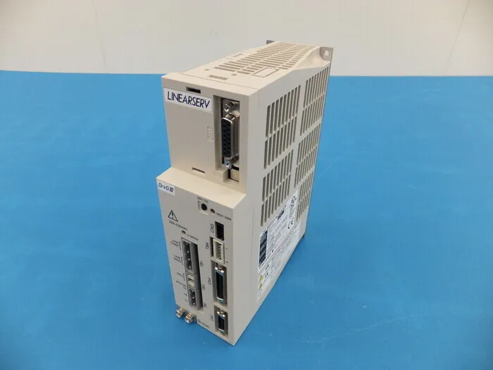 요코가와 전기 UM1LG3-130C-1AA-2SA-N/CN 서보 드라이버