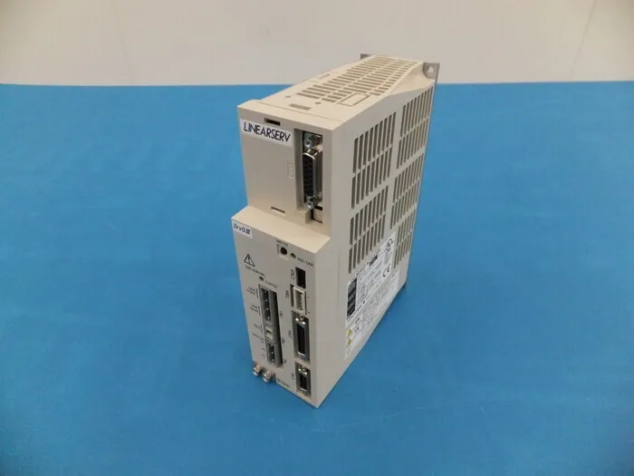 요코가와 전기 UM1LG3-130C-1AA-2SA-N/CN 서보 드라이버