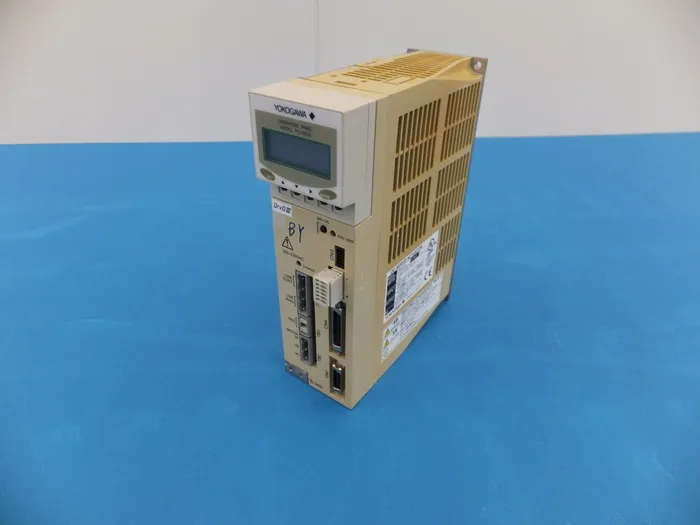 요코가와 전기 UM1LG3-130C-1AA-2SA-N/CN 서보 드라이버