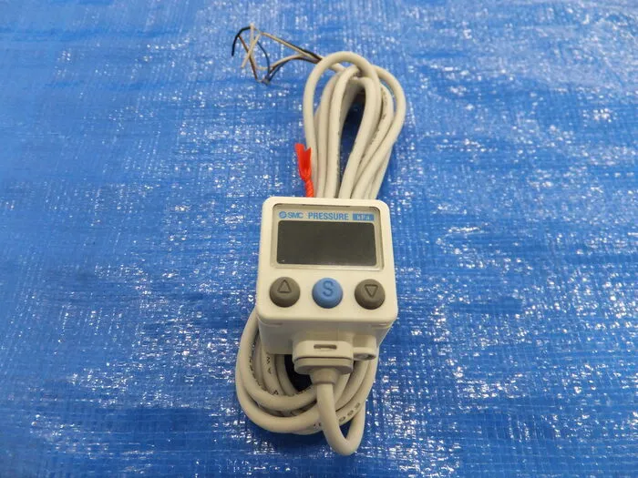 에스엠씨 ZSE40A-01-R-M 디지털 압력 스위치 상세 이미지 - ASKINDEX 코리아