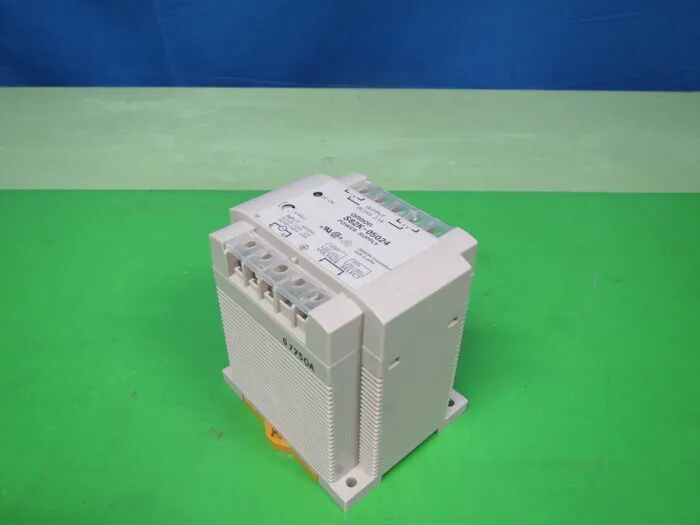 오므론 S82K-05024 DC 전원 공급 장치