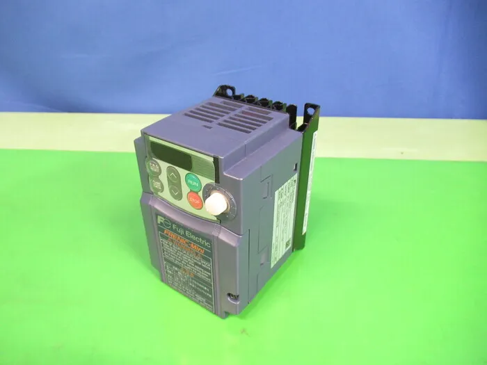 후지 전기 FRN0.4C2S-2J 인버터