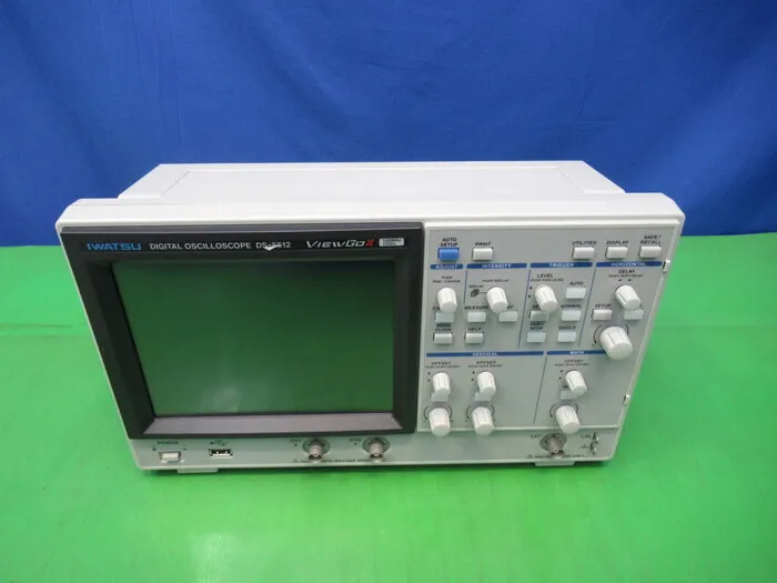 Iwasaki Communication Equipment DS-5512 Digital Oscilloscope Detail Image - ASKINDEX Korea
