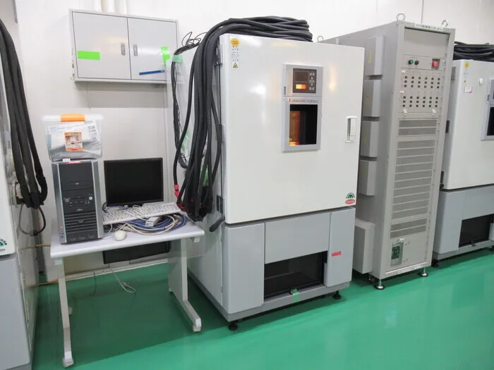 후지쯔 텔레콤 네트웍스 5V240A1.2kW12CH 충방전 시험 장치
