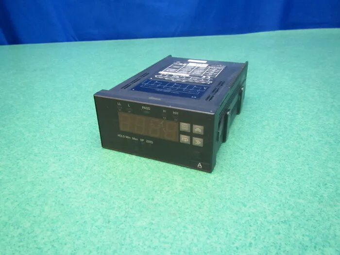 오므론 K3TX-VD21A-C1 디지털 패널 미터