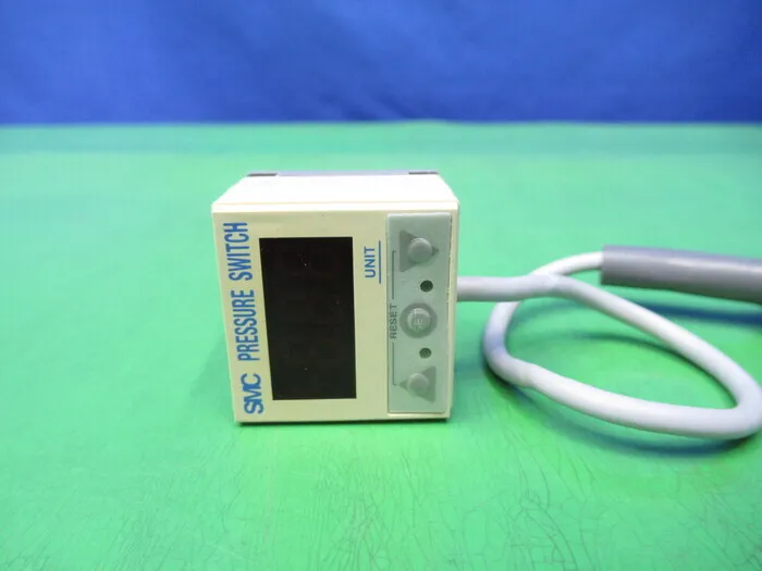 SMC ISE4E-01-27 Digital Pressure Switch Detail Image - ASKINDEX Korea
