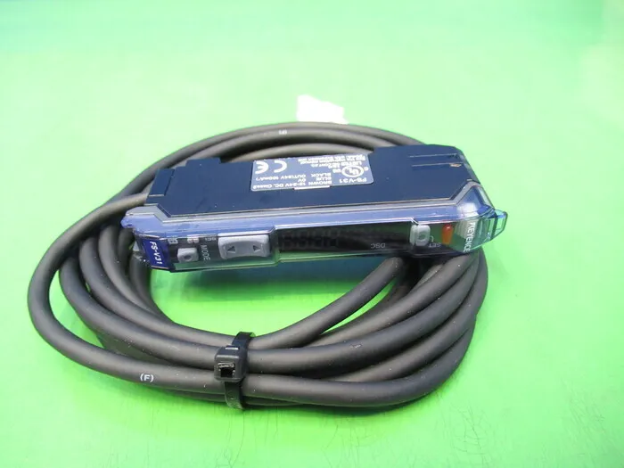 Keyence FS-V31 Fiber Amplifier Detail Image - ASKINDEX Korea