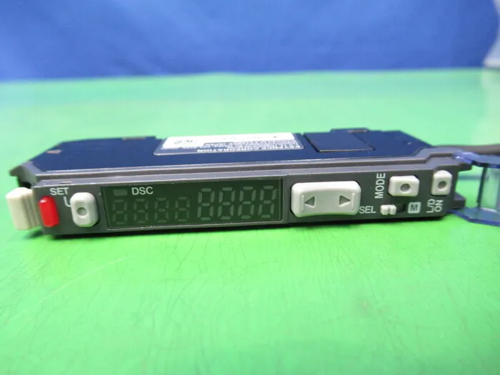 Keyence FS-V31 Fiber Amplifier Detail Image - ASKINDEX Korea