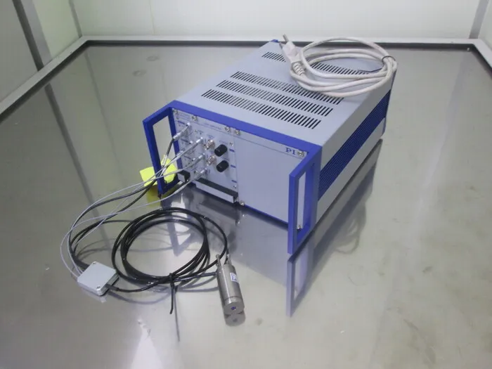 피아이 E-501.00/S-330.4SL 모듈형 피에조 컨트롤러 세트