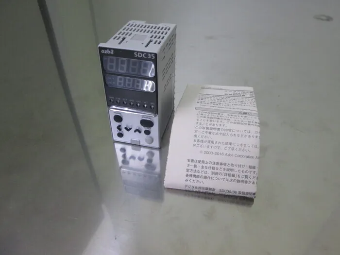 아즈빌 C35TR0UA1000 온도 컨트롤러
