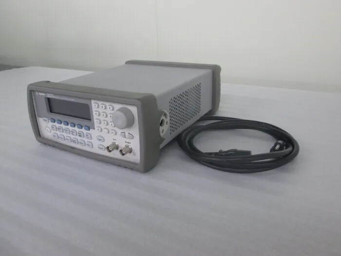애질런트 33220A 기능 발생기 -