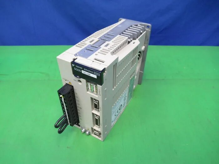 야스카와 전기 SGDS-10A12AR 서보 드라이버
