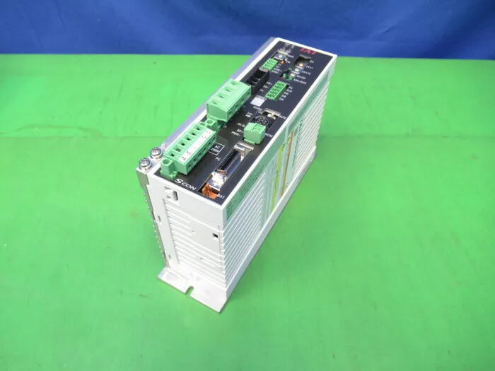 예 SCON-C-60AHA-CC-0-2 포지션 컨트롤러