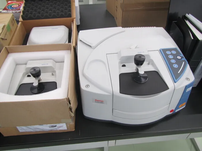 Thermo Scientific Nicolet is20（912A1032） 적외선 분광 광도계(FT-IR)