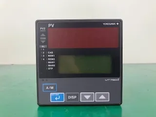 요코가와 전기 UT750 온도 조절기 상세 이미지 - ASKINDEX 코리아