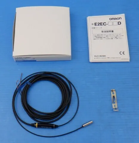 오므론 E2EC-C1R5D1 근접 센서