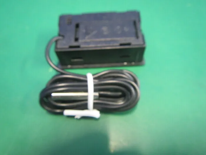 AS ONE TPM-10 thermometer Detail Image - ASKINDEX Korea