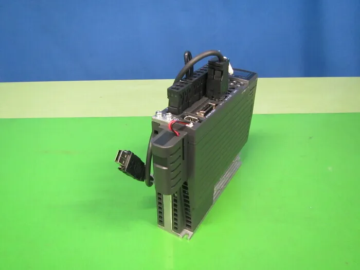 Keyence SV-020L2 서보 드라이버